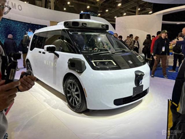 CES 2025：又一台“宝宝巴士”？极氪自动驾驶汽车极氪RT亮相
