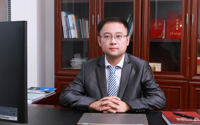 清华大学戴一凡：大模型和端到端应用带来自动驾驶阶跃式发展
