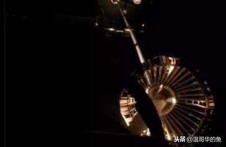 很多人好奇飞机在空中是怎么加油的，聊聊空中加油细节