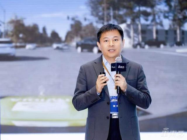 端到端智驾燃爆中关村！2025首场自动驾驶峰会圆满落幕