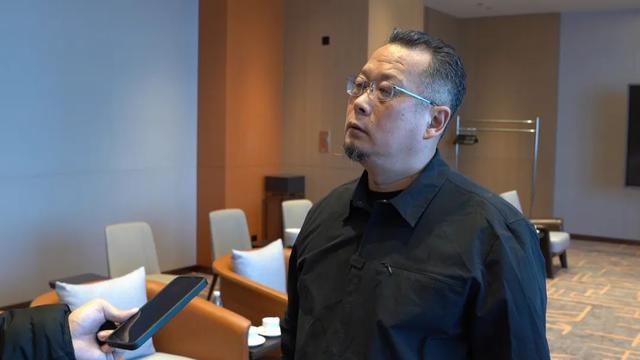 国内首台300吨无人驾驶AGV惊艳亮相西青！