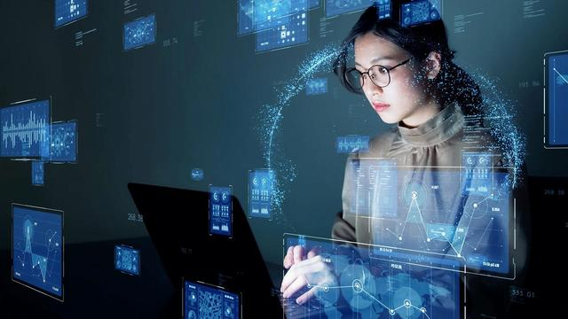 “AI打工人”涌现，“一人军团”如何改变传统就业结构？