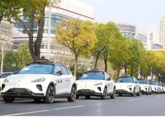 自动驾驶：未来已来，但人类驾驶会消失吗？
