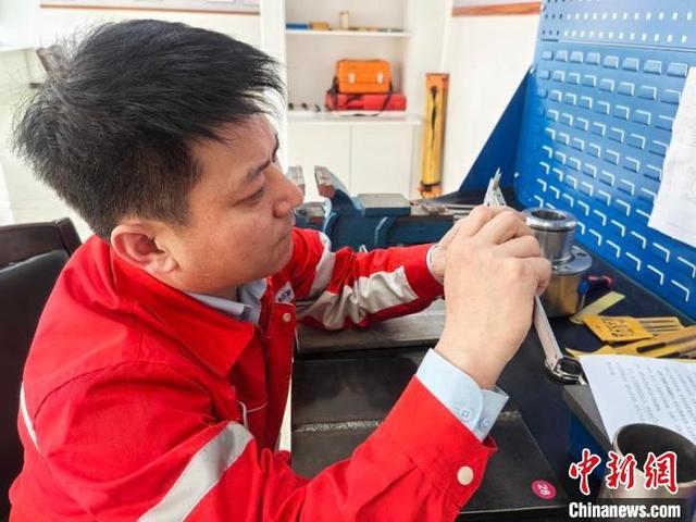 白景阳代表：AI为技术工人带来更多创新可能