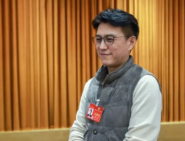 两会好声音丨使用AI不能局限于一问一答，应发挥人的创造性