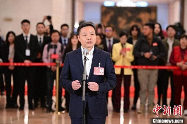 小鹏汽车何小鹏谈自动驾驶：“普通家庭用户敢用”才是成功